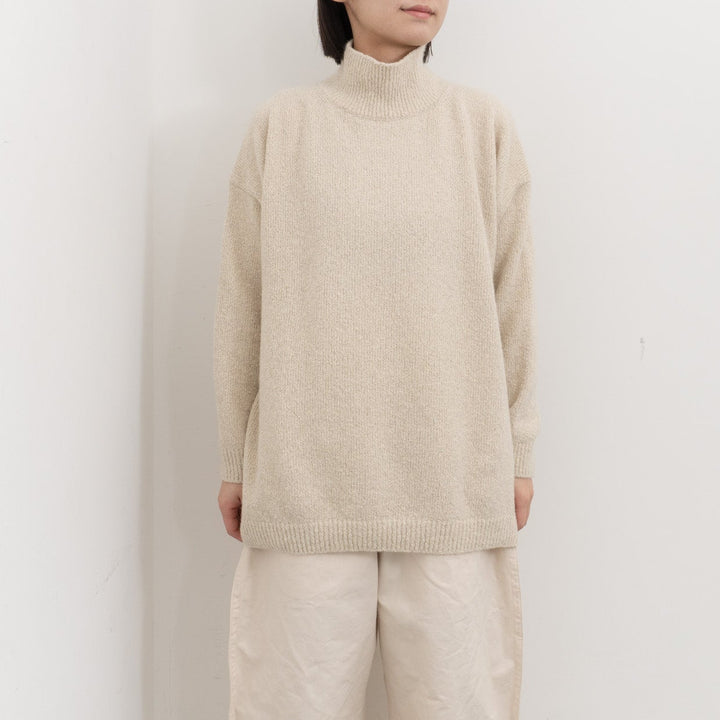 evam eva/　boucle yarn turtleneck E253K216