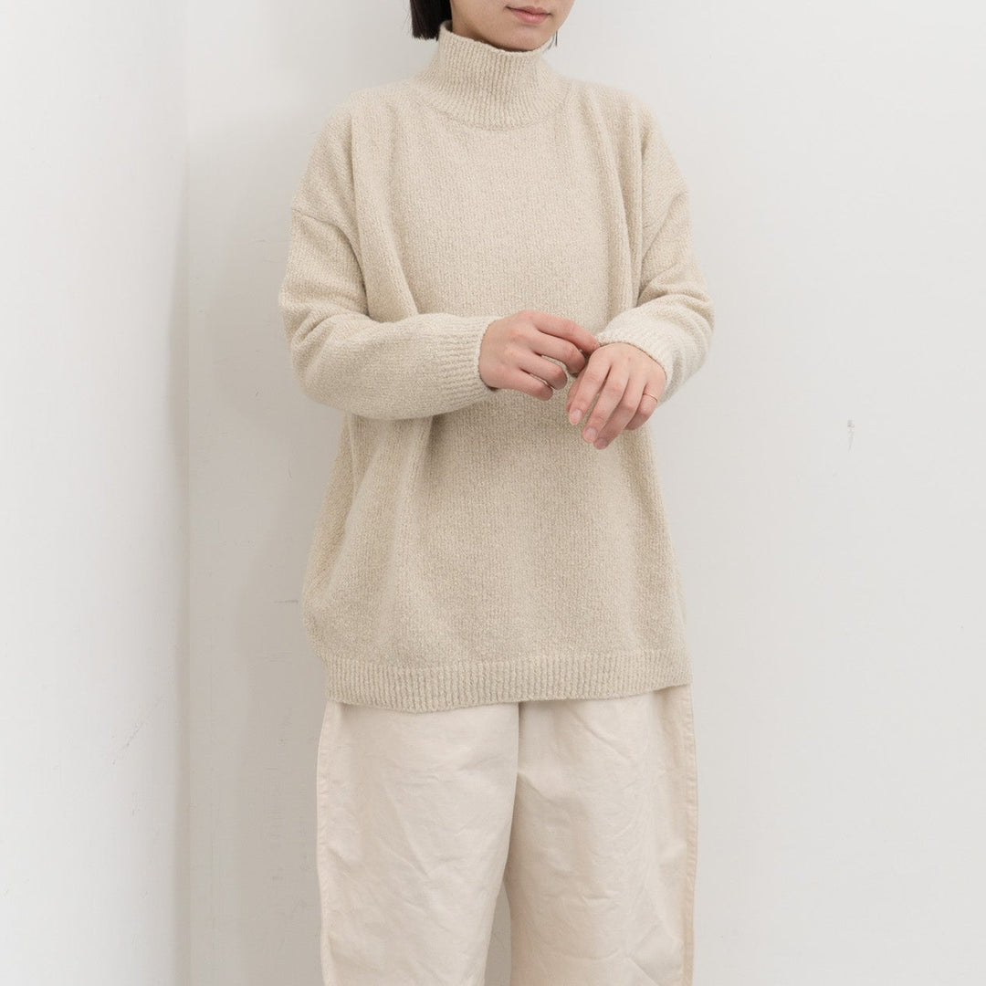 evam eva/　boucle yarn turtleneck E253K216