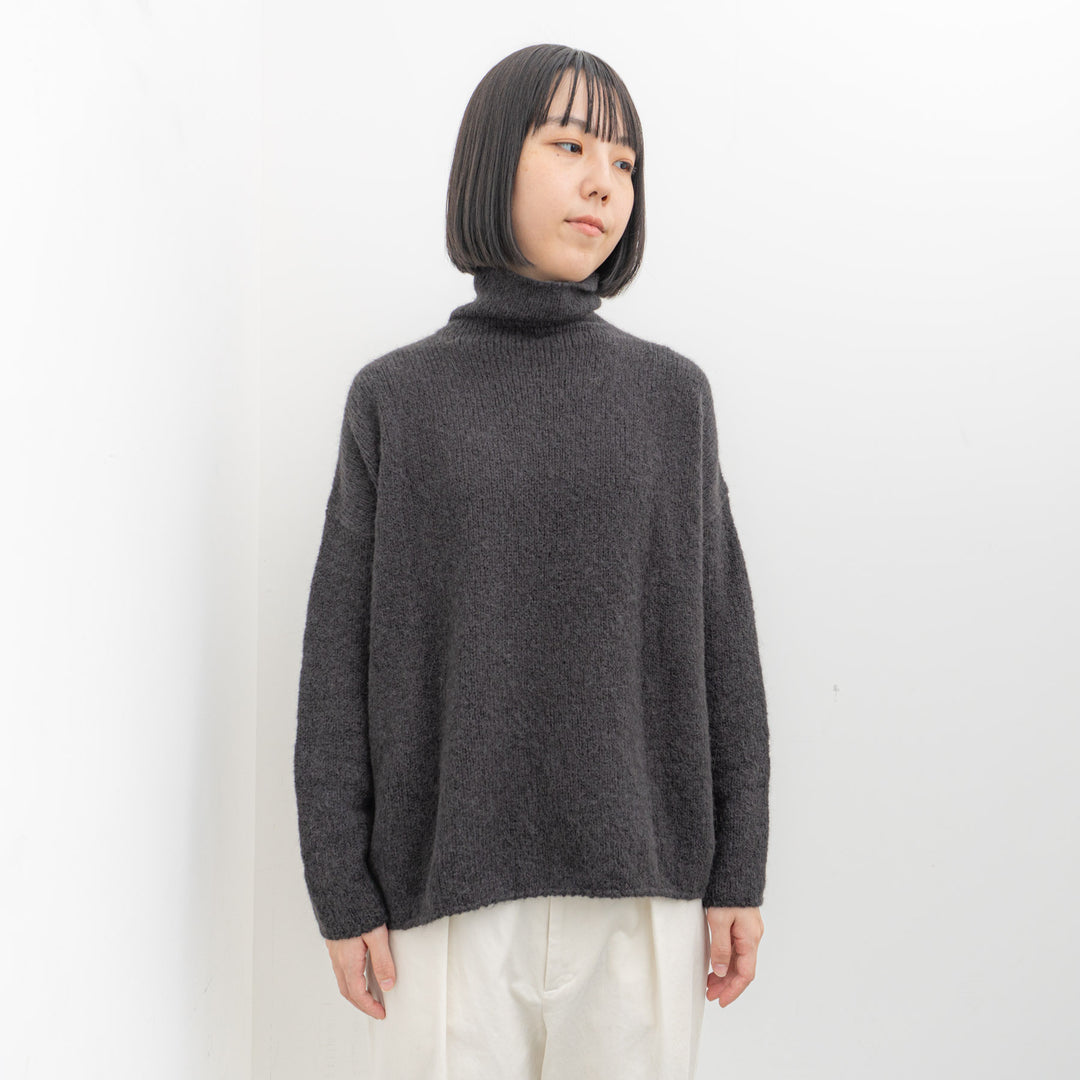 evam eva/　alpaca lily turtleneck E243K159