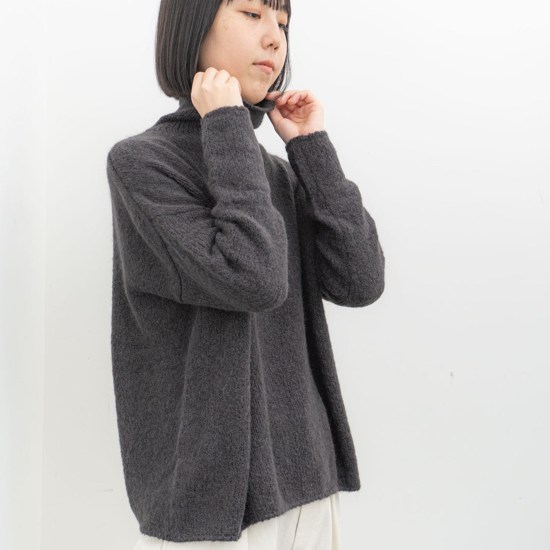 evam eva/　alpaca lily turtleneck E243K159