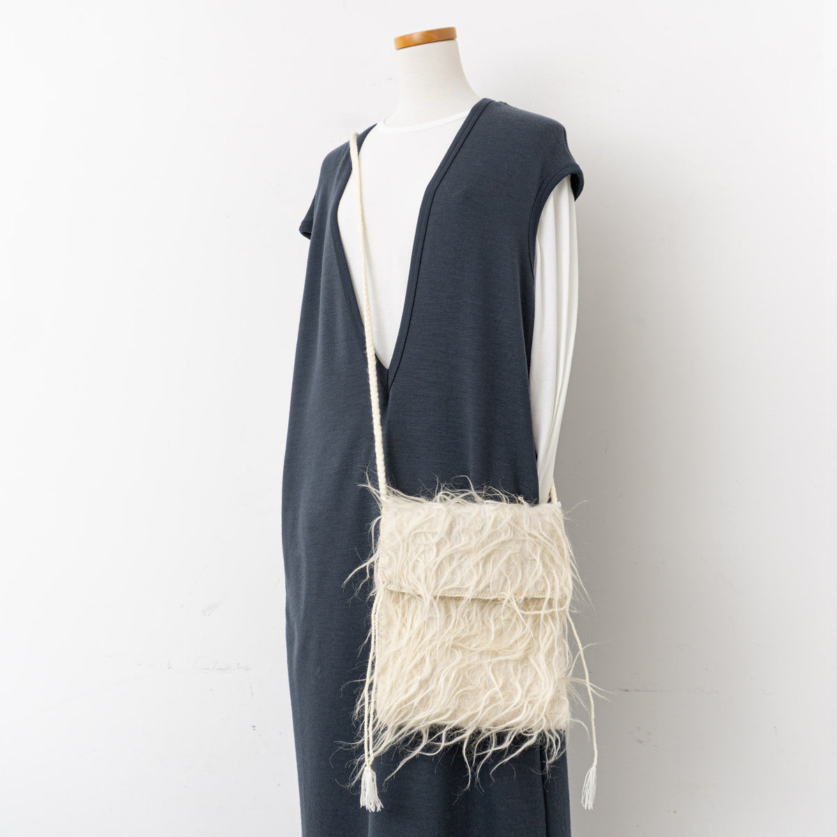 pips｜CHAMULA WOOL MINI BAG