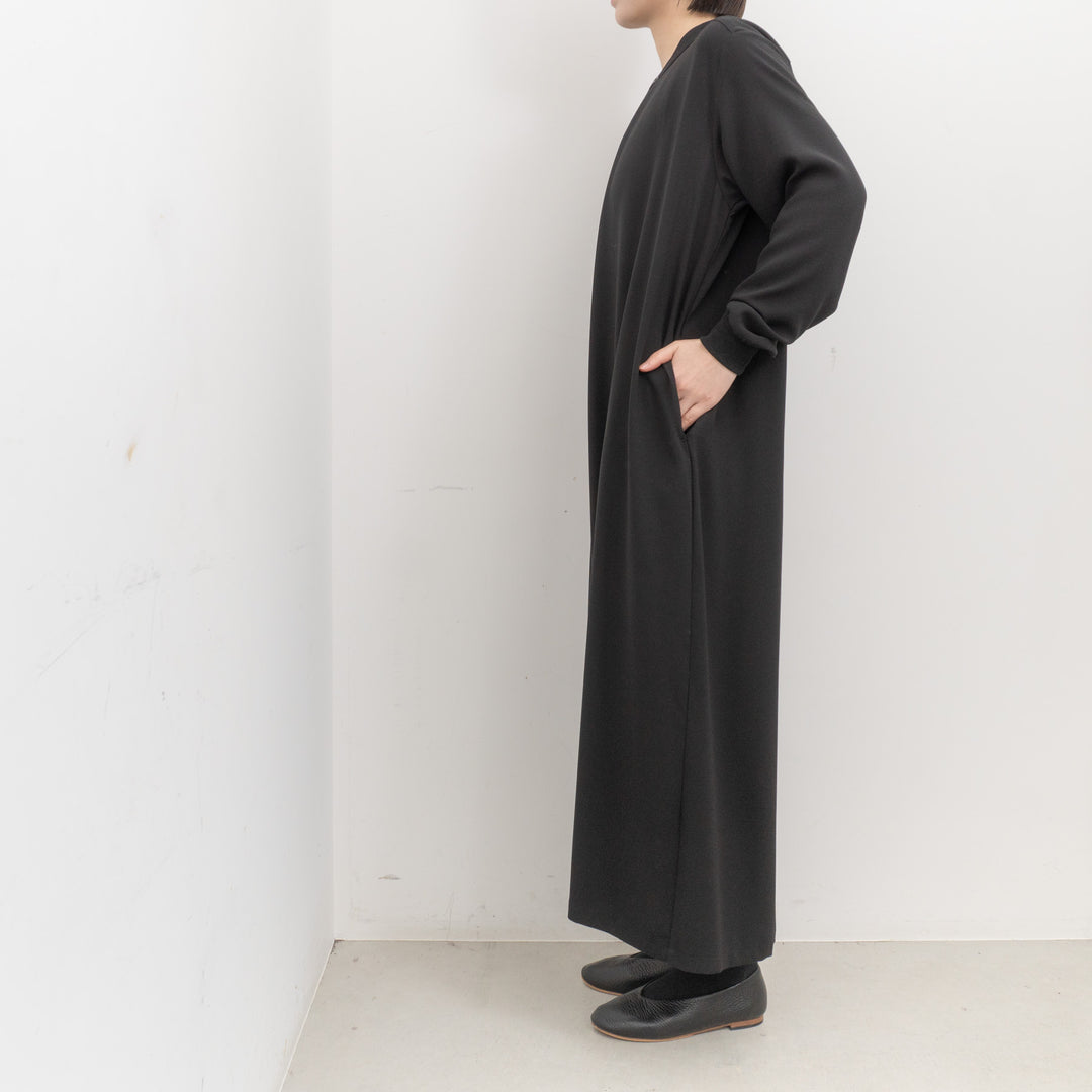 ゴーシュ /　バックサテンブラックワンピース G261-E022