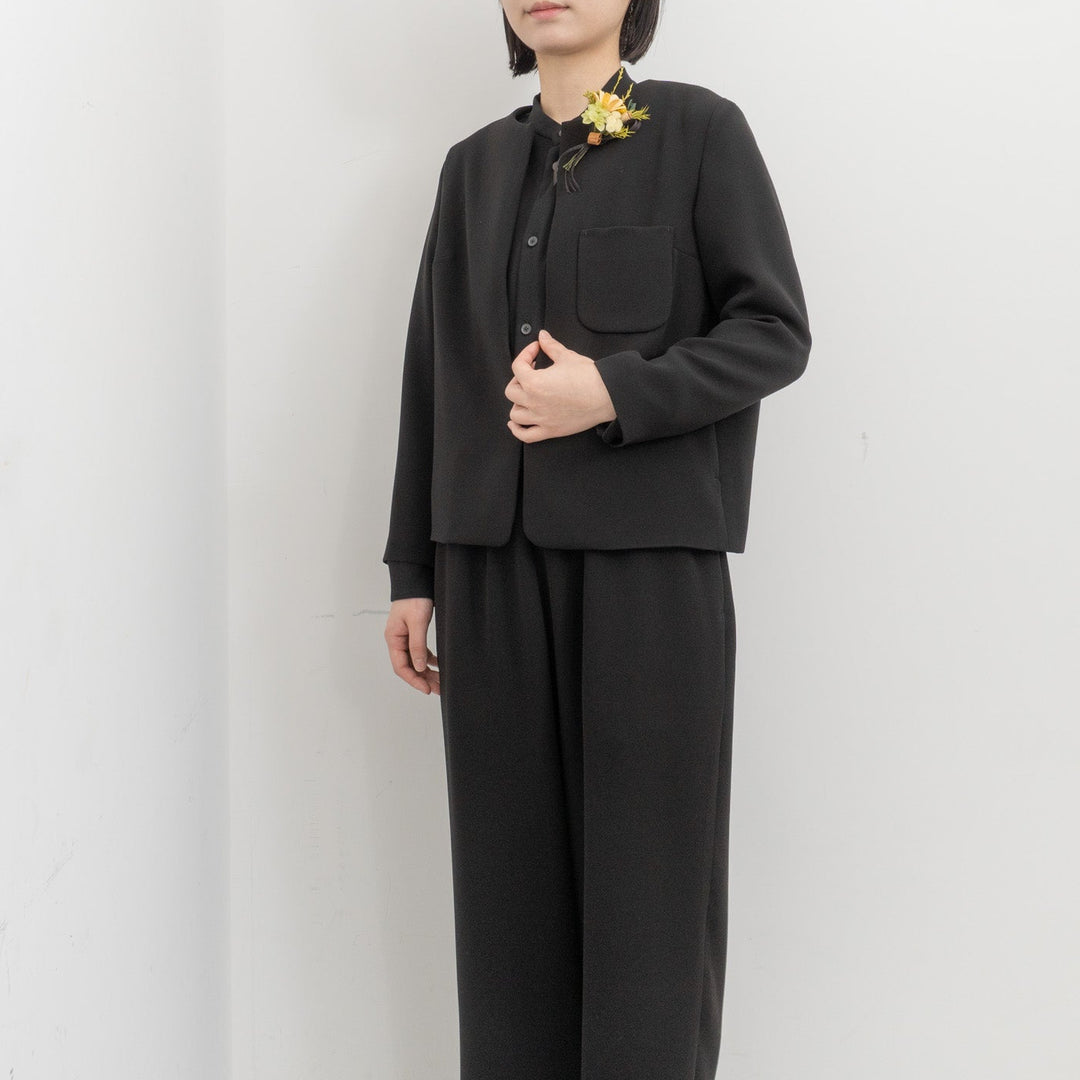 ゴーシュ /　ストレッチブラック 丸首ジャケット G261-J013