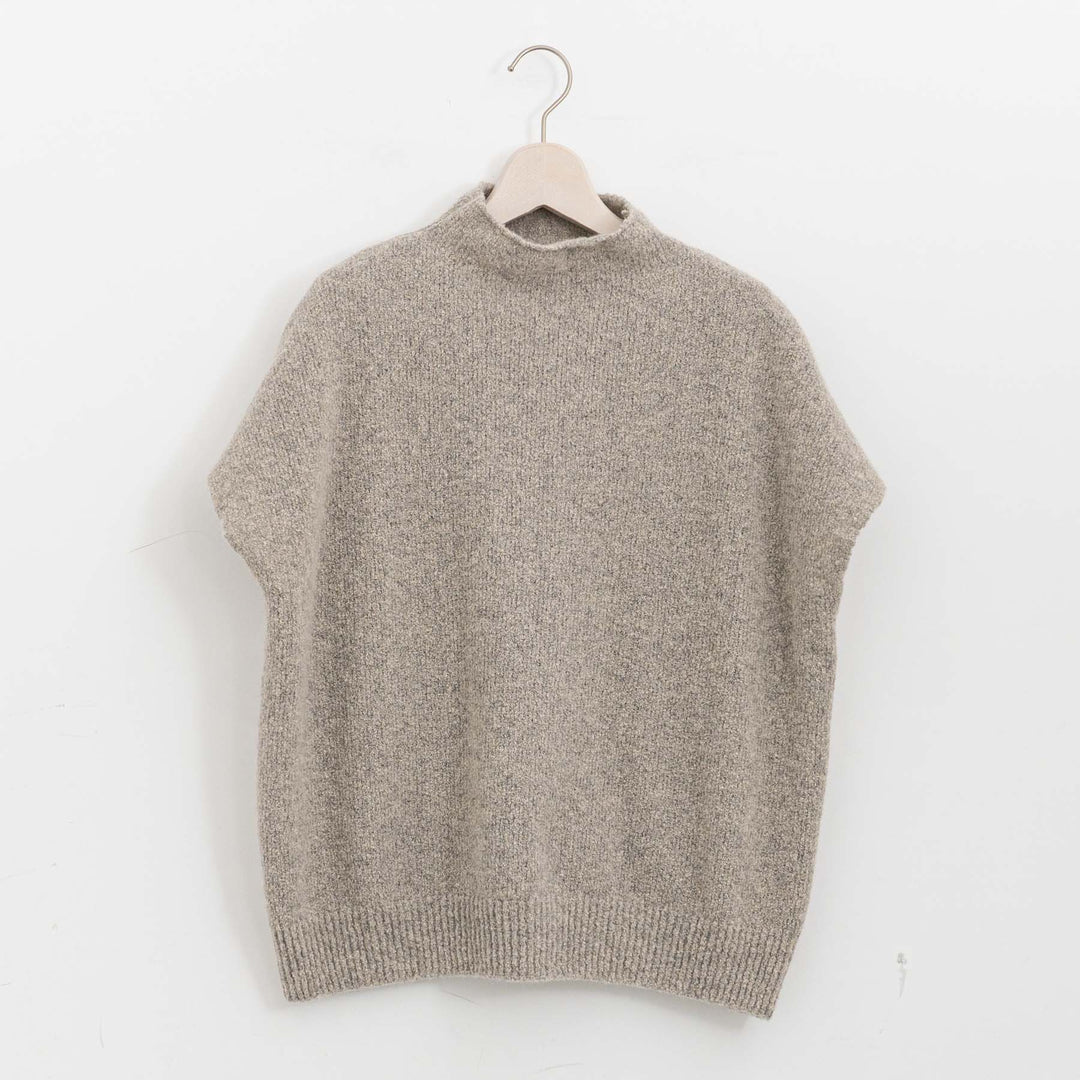 evam eva/　boucle yarn vest E253K214