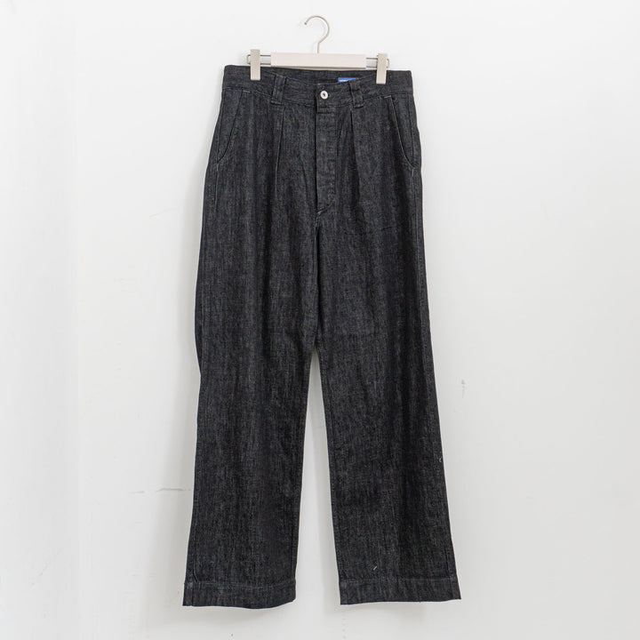 MHL. /MEN　CANTON BLACK LIGHT DENIM TROUSERS 596-6140204-suomi
