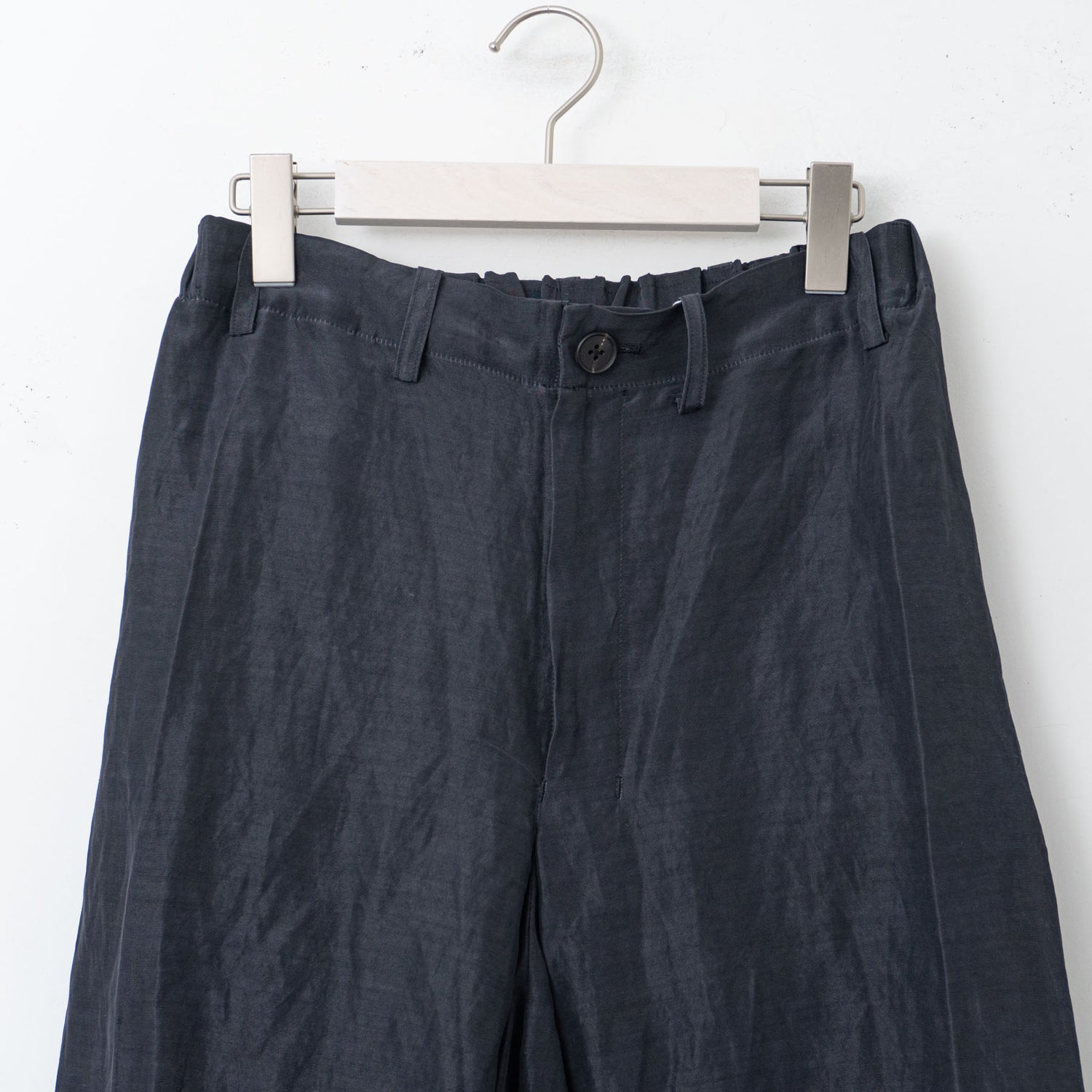 nonnotte｜MEN　Draping Croth Box Pleats No Tuck Trousers N-25S-043