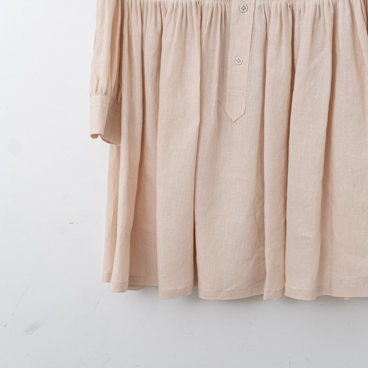 SCYE BASICS｜WOMEN　60/1Linen Cambric Tucked Blouse (Half Sleeve)　1225-31000