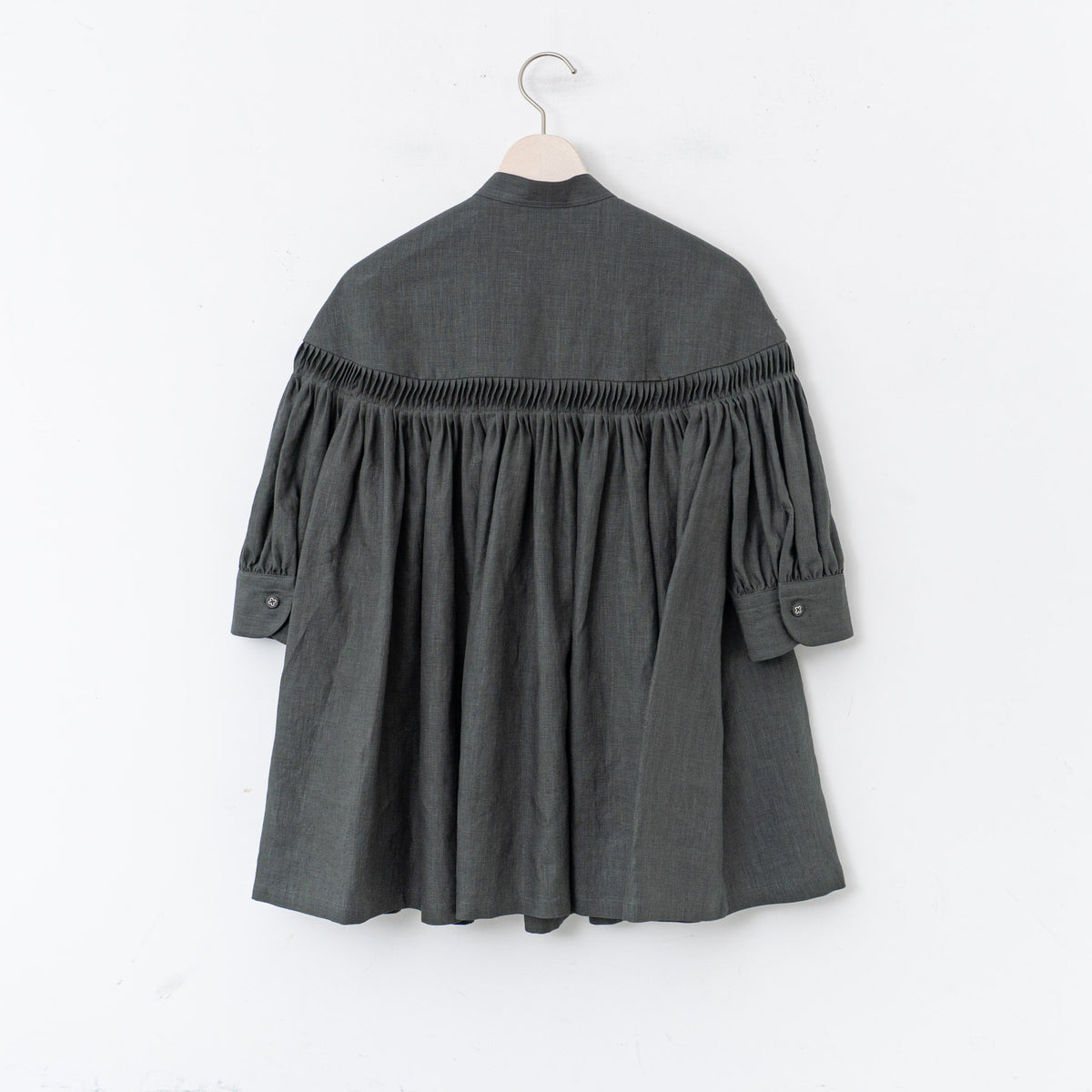 SCYE BASICS｜WOMEN　60/1Linen Cambric Tucked Blouse (Half Sleeve)　1225-31000