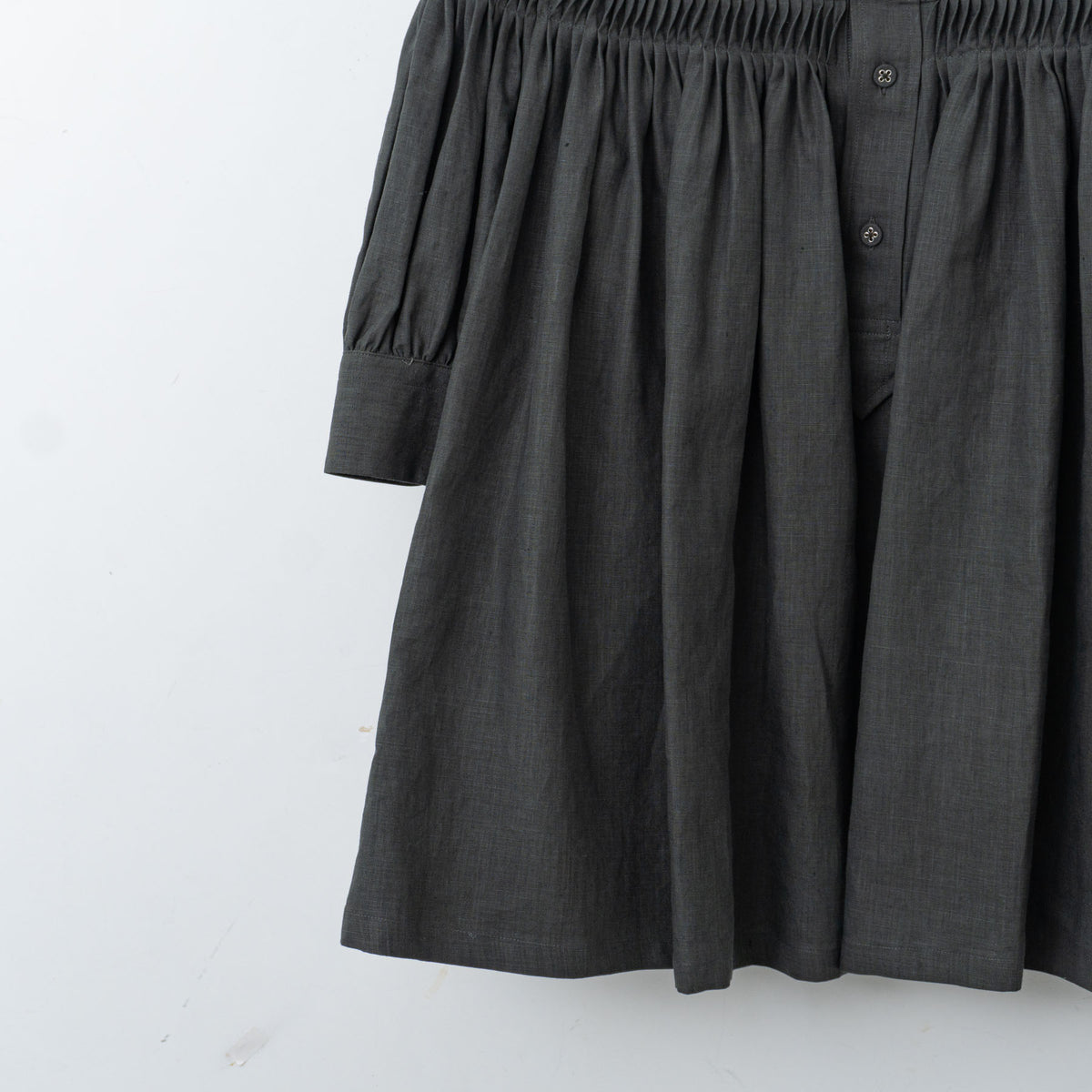 SCYE BASICS｜WOMEN　60/1Linen Cambric Tucked Blouse (Half Sleeve)　1225-31000