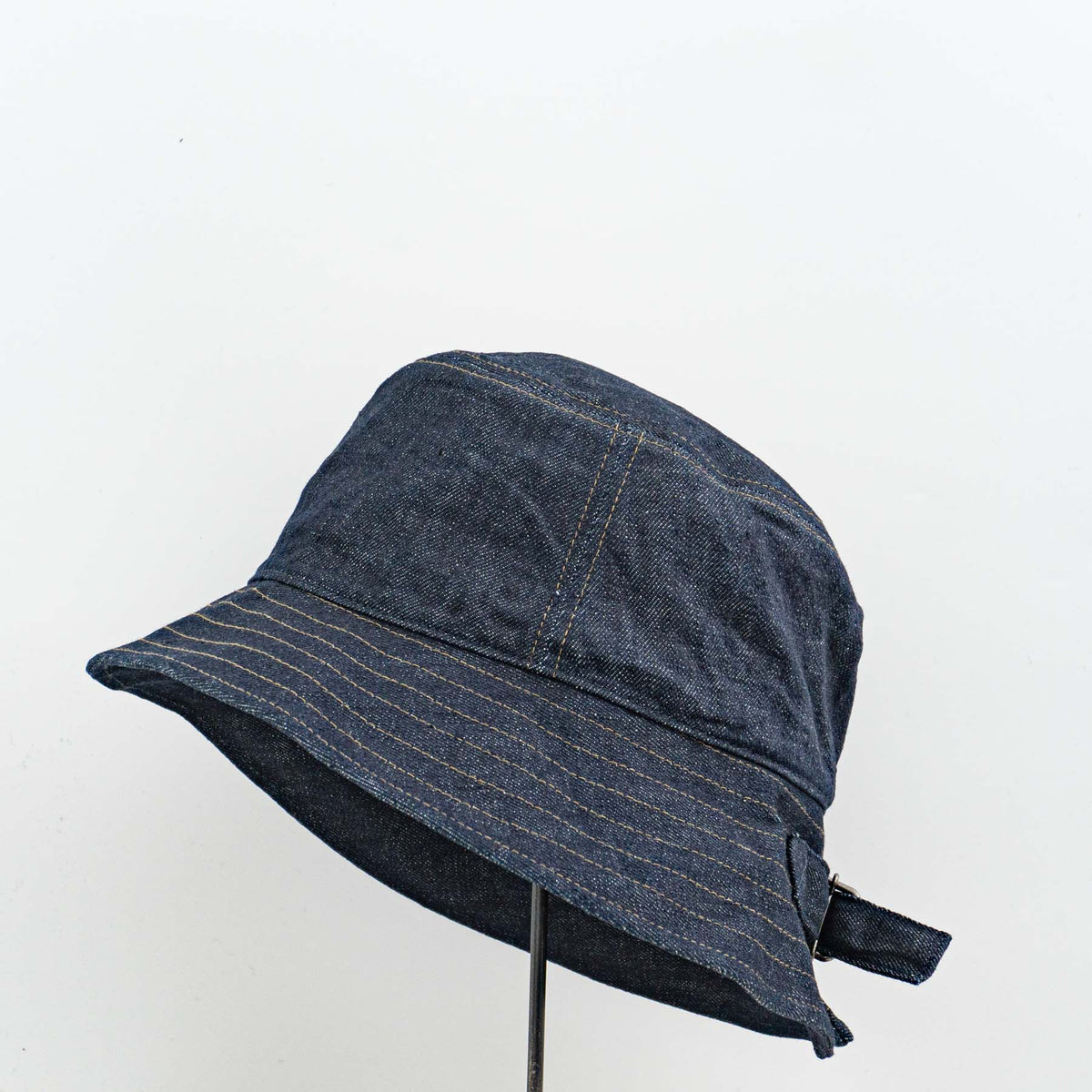 MHL.｜UNISEX　CANTON LIGHT DENIM　5955176500（INDIGO）