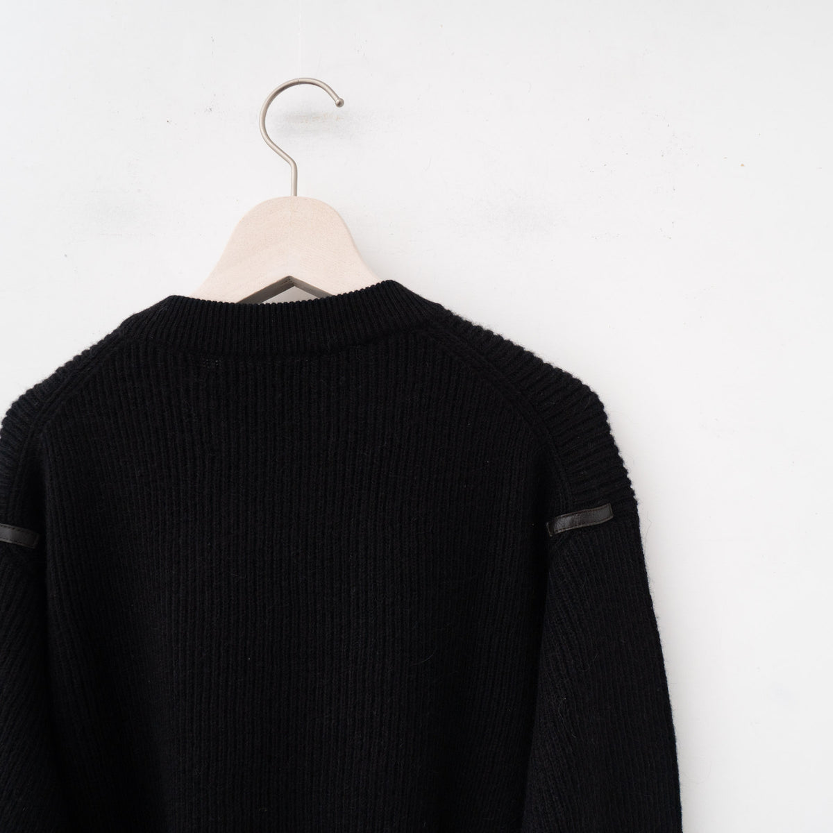 THE INOUE BROTHERS...｜UNISEX　Baby Alpaca Rib Crew