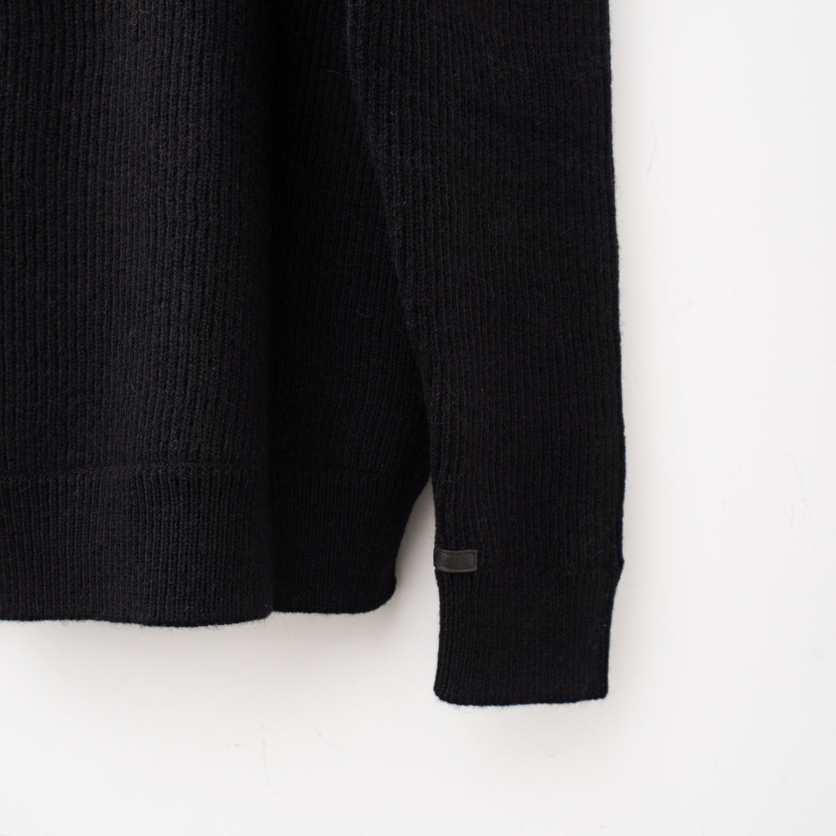 THE INOUE BROTHERS...｜UNISEX　Baby Alpaca Rib Crew