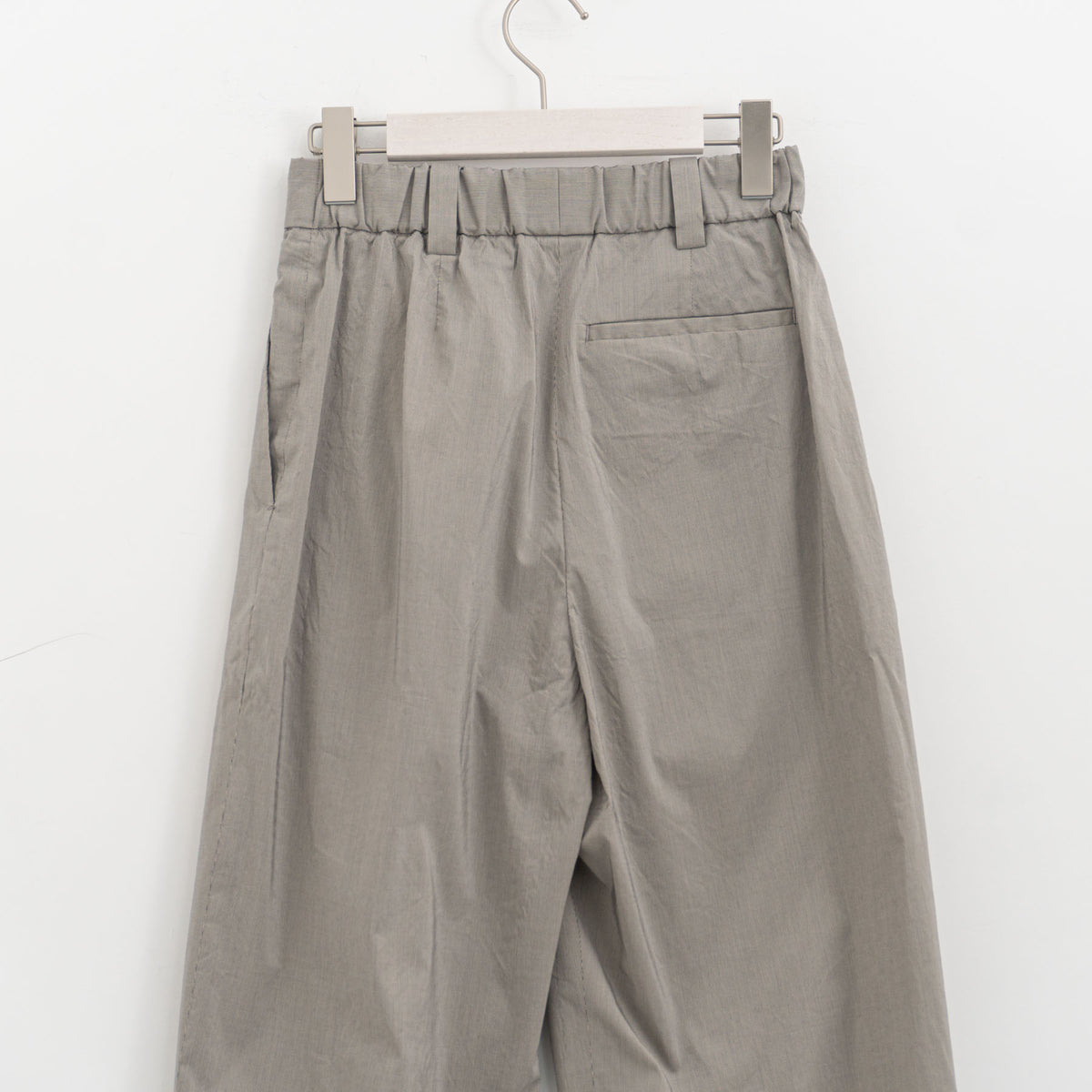 MARGARET HOWELL｜WOMEN　FINE STRIPE COTTON SILK TROUSERS 5786143205-H