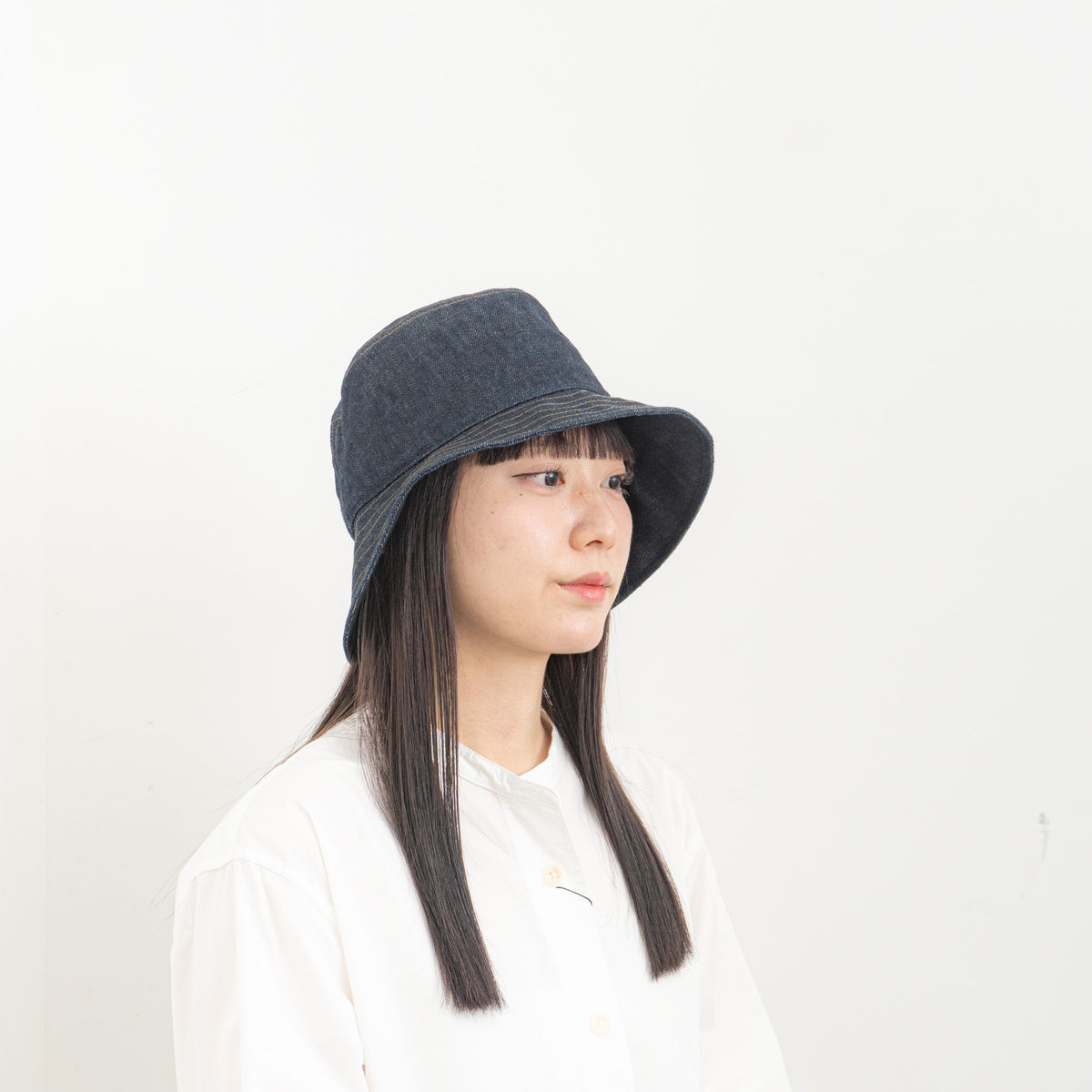MHL.｜UNISEX　CANTON LIGHT DENIM　5955176500