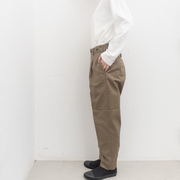 ASEEDONCLÖUD/　HW classic trousers 261509-Y