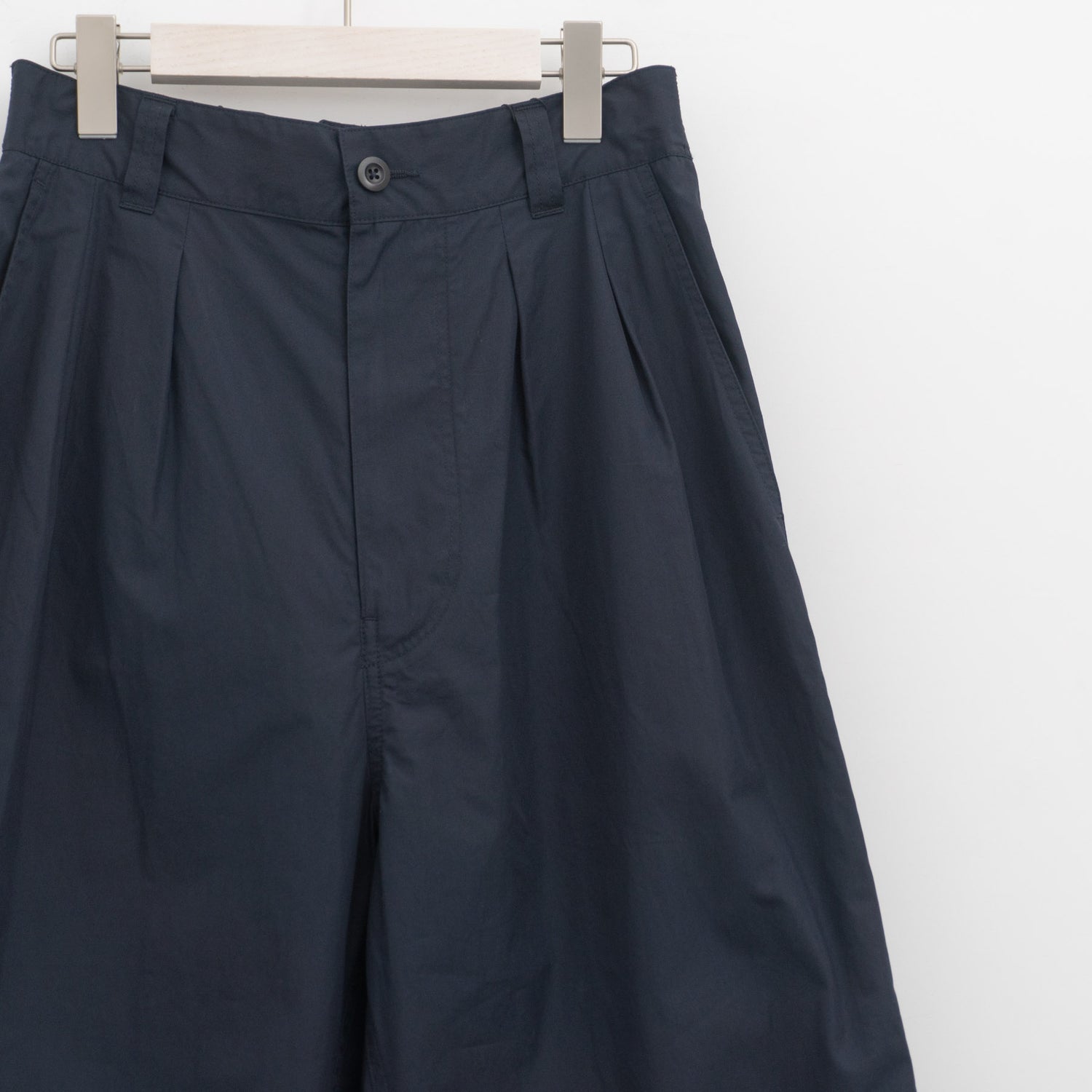 MHL.｜MEN　FINE COMPACT COTTON POPLIN TROUSERS 596-6140211-HS