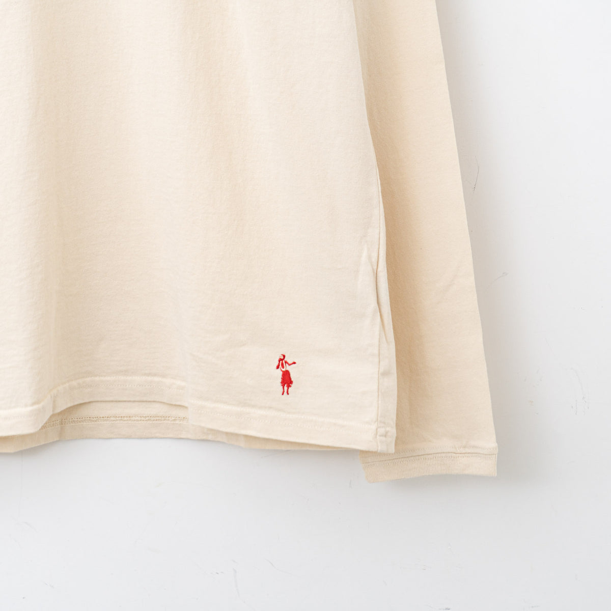 SUNSHINE+CLOUD｜UNISEX　ロングスリーブTシャツ"ALOHA MAHALO"  col.Off White
