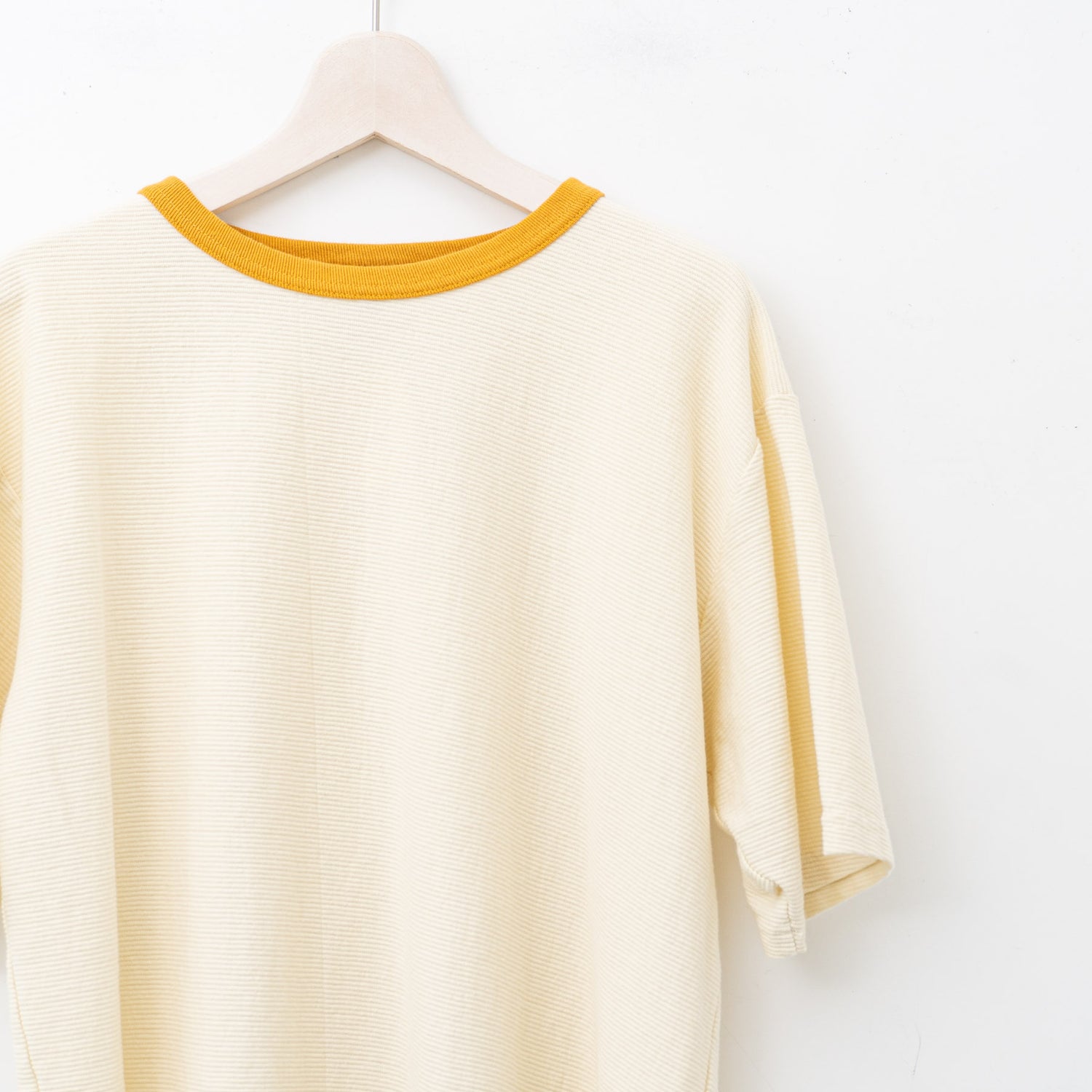 WALLA WALLA SPORT｜UNISEX　RIDGE 2-TONE TEE（IVORY/MUSTARD）