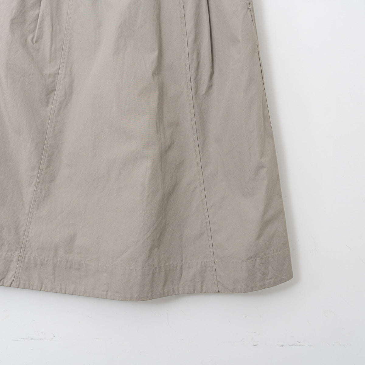 MHL.｜WOMEN　FINE COMPACT COTTON POPLIN SKIRT-suomi
