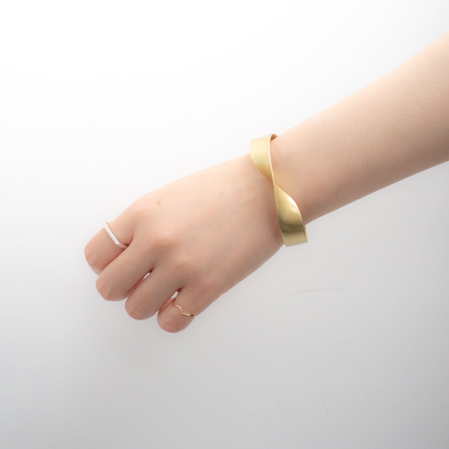 _Fot/　brass plate bangle 12mm twist 1001a12 - haus-netstore