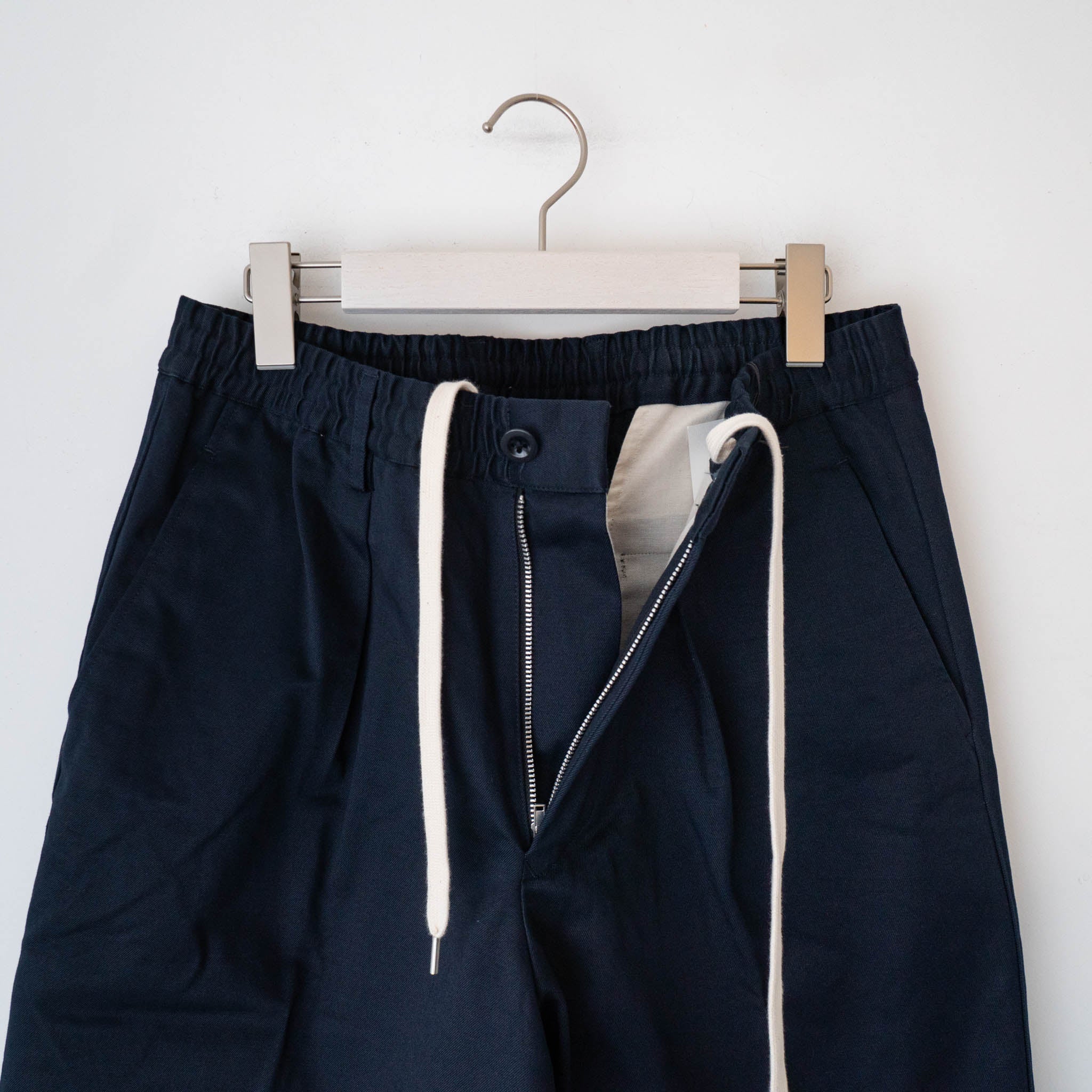 SCYE BASICS/MEN San Joaquin Chino Drawstring Trousers – haus-netstore