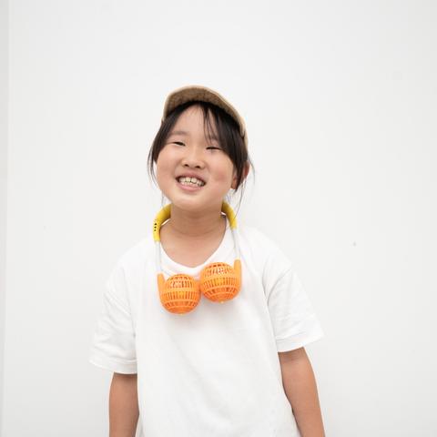キッズ - 両手が使える本気の熱中症対策に！ SPICE/　ダブルファン ハンズフリー キッズ ポータブル扇風機 - haus-netstore