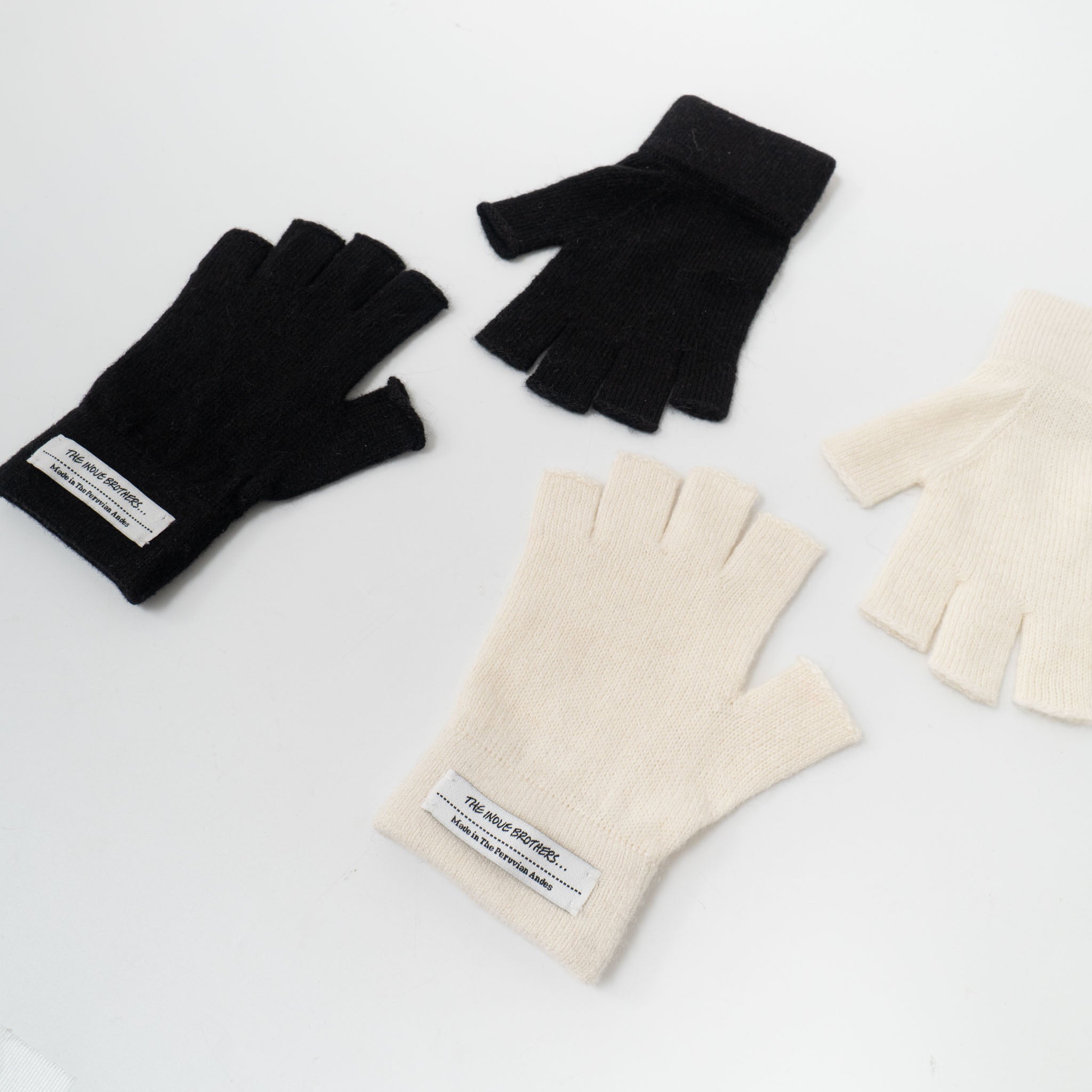 新品 ナナミカ 手袋 光電子 TECHGLOVES 黒 - 手袋