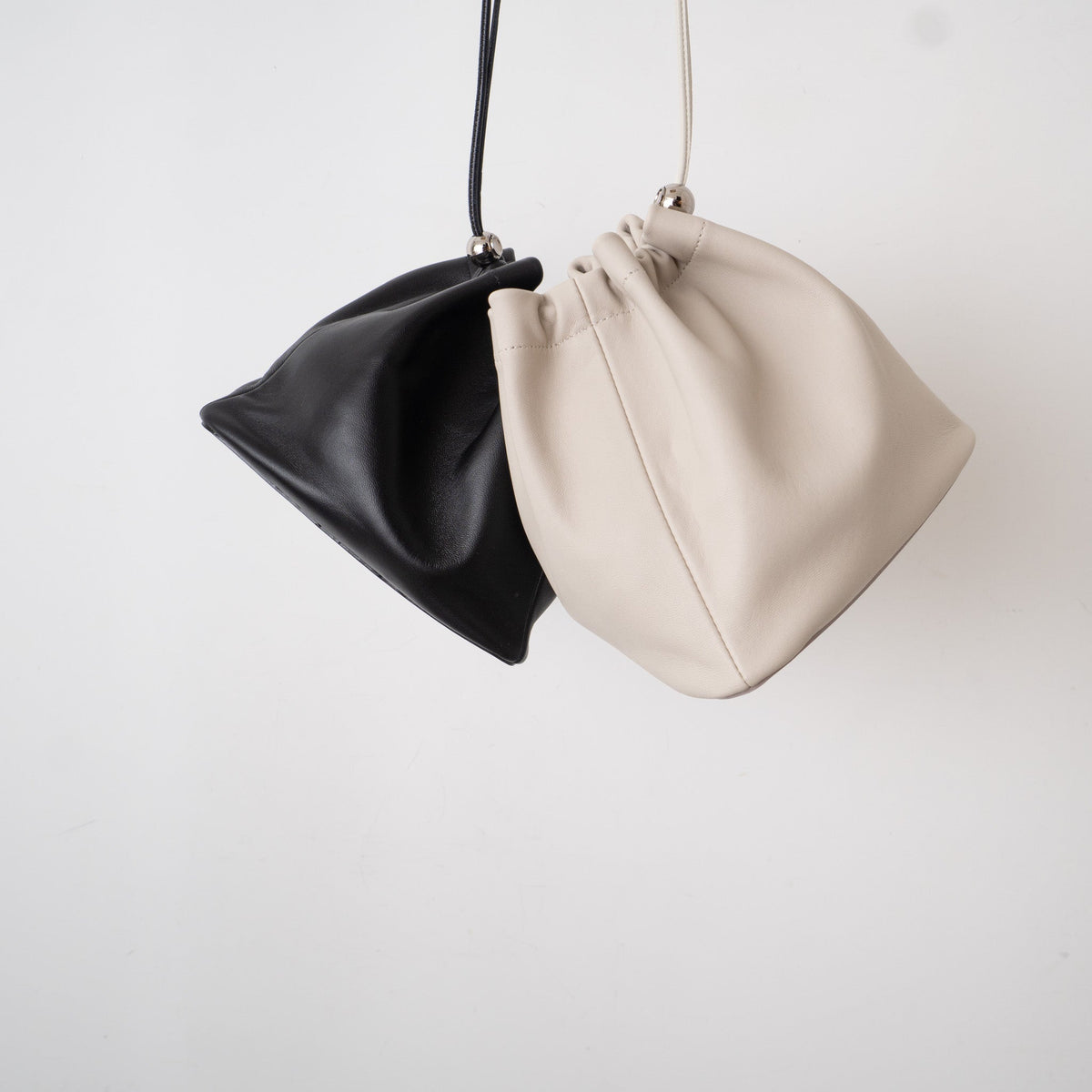 _Fot/　gather bag S _triangle 1102b - haus-netstore
