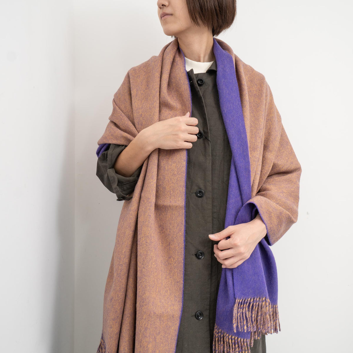 THE INOUE BROTHERS.../　Double Face Brushed Stole TIB21-AL2007ML purple-Yellow - haus-netstore