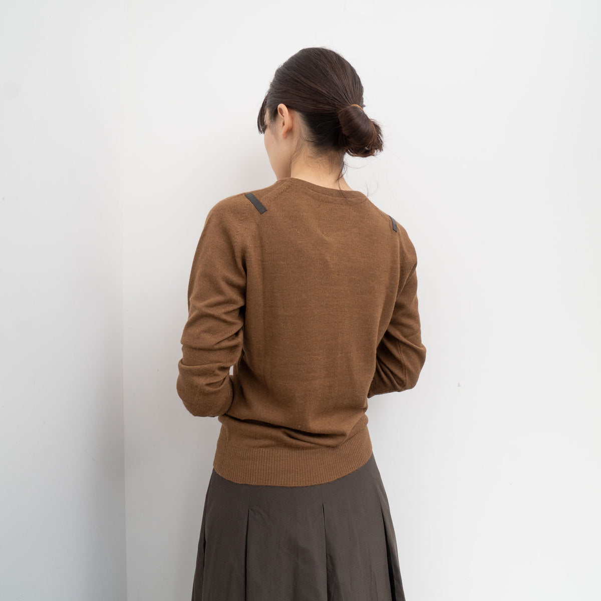 THE INOUE BROTHERS... /UNISEX　Crew Neck Pullover col.Camel - haus-netstore